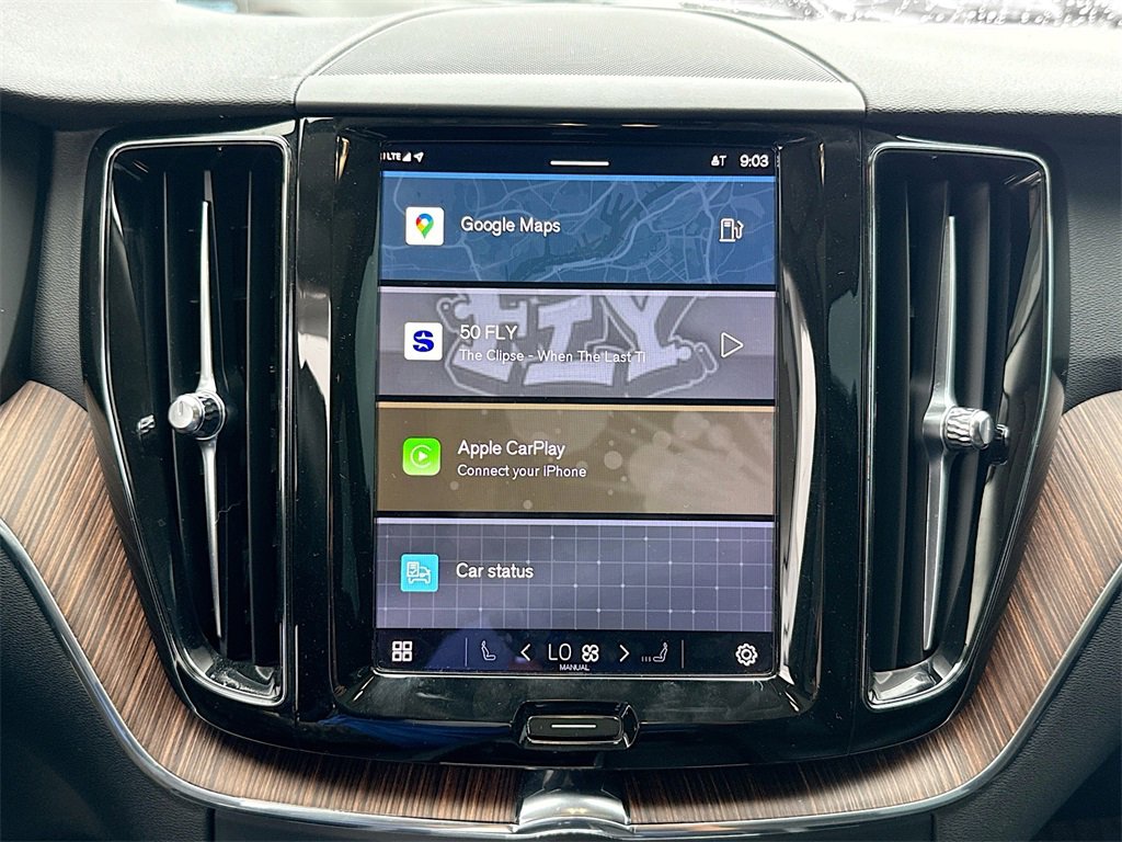 Used 2022 Volvo XC60 B5 Momentum image 16