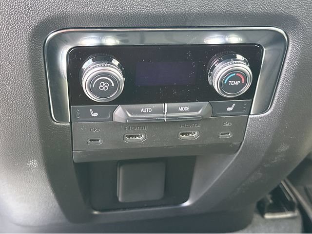 New 2026 GMC Yukon XL Denali w/ Advanced Technology Package AWD/4WD image 8