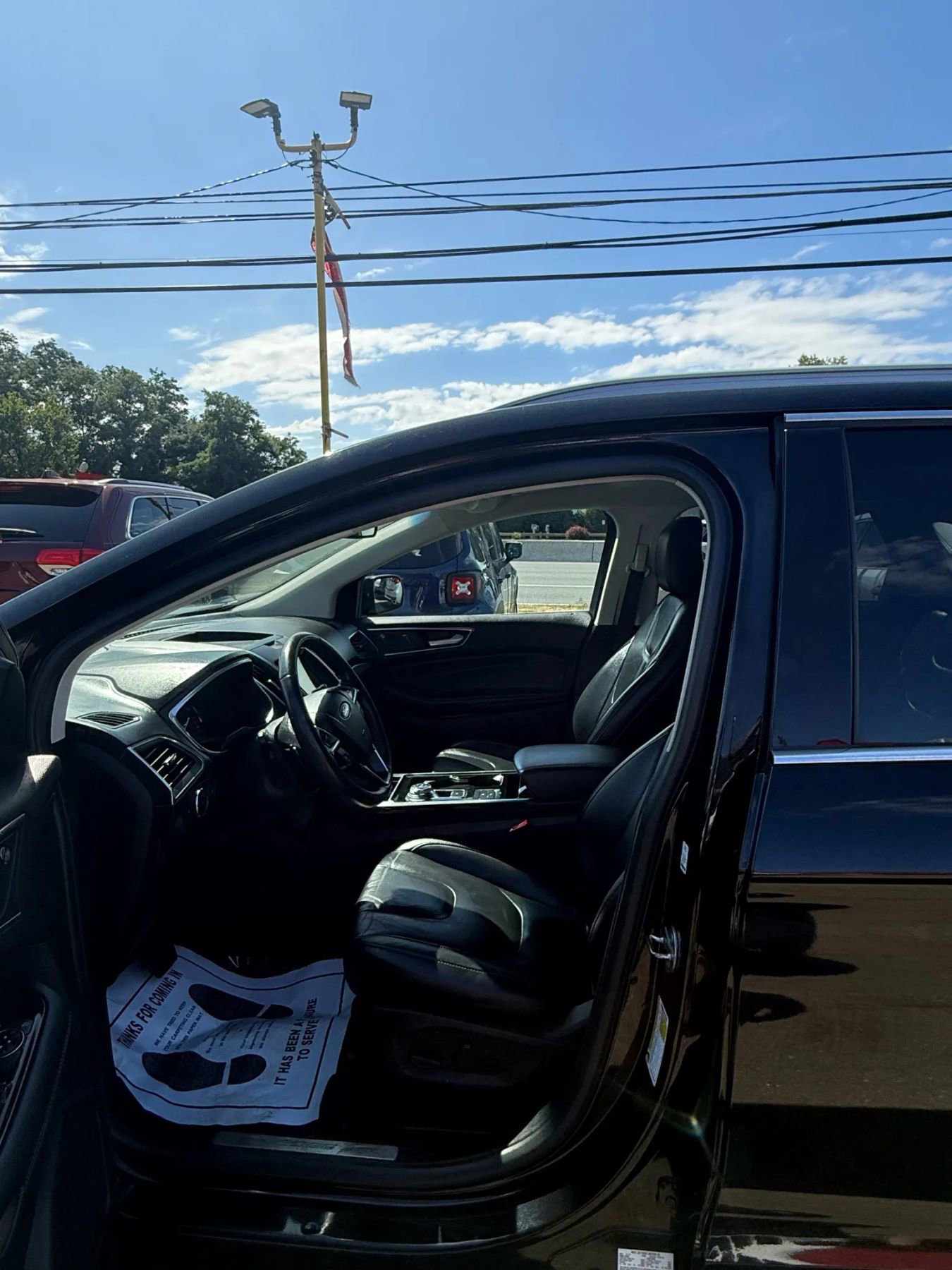 Used 2020 Ford Edge Titanium image 10