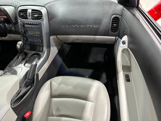 Used 2006 Chevrolet Corvette Coupe w/ Preferred Equipment Group RWD image 13
