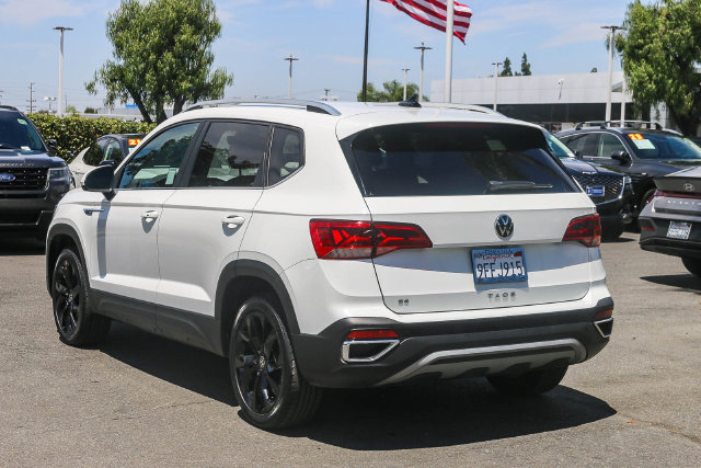 Used 2023 Volkswagen Taos SE FWD image 8
