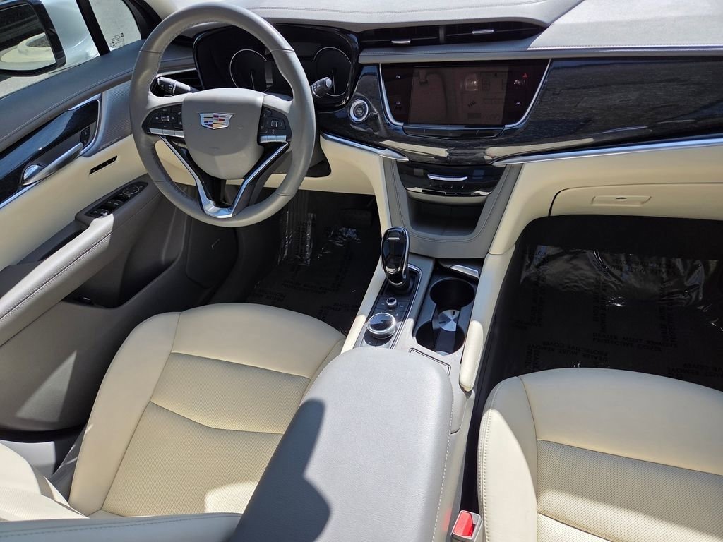 Used 2022 Cadillac XT6 Premium Luxury image 36