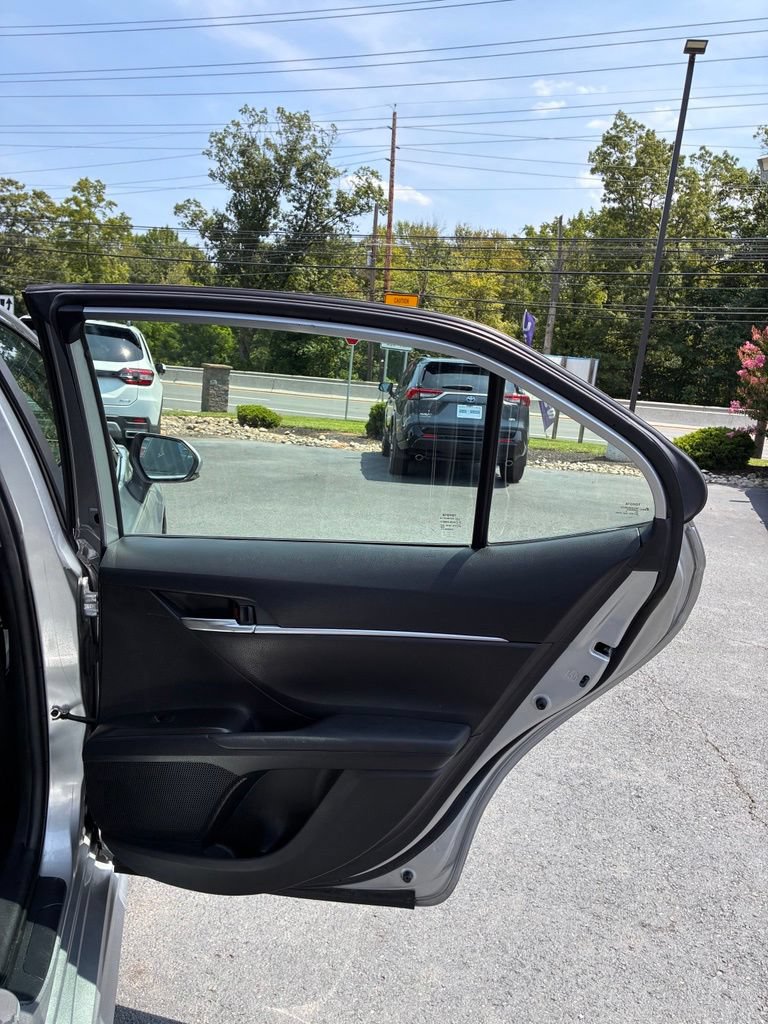 Used 2023 Toyota Camry SE FWD image 43