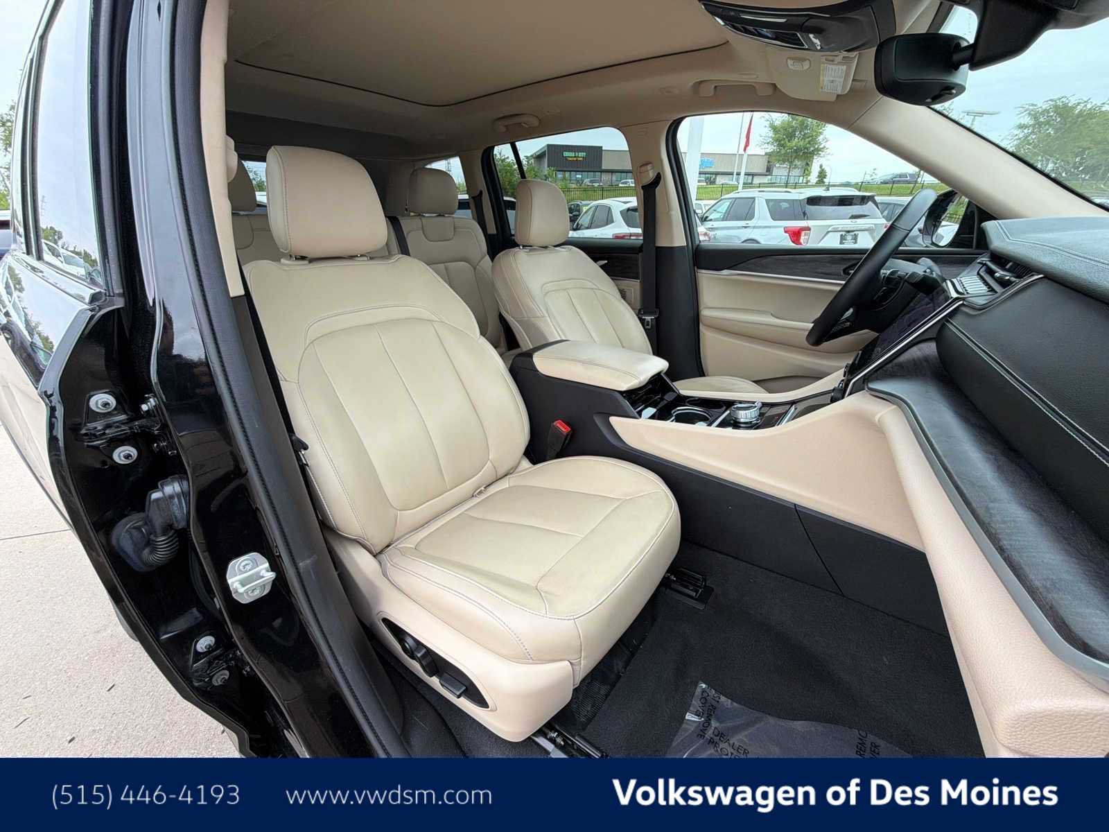 Used 2022 Jeep Grand Cherokee Limited AWD/4WD image 13