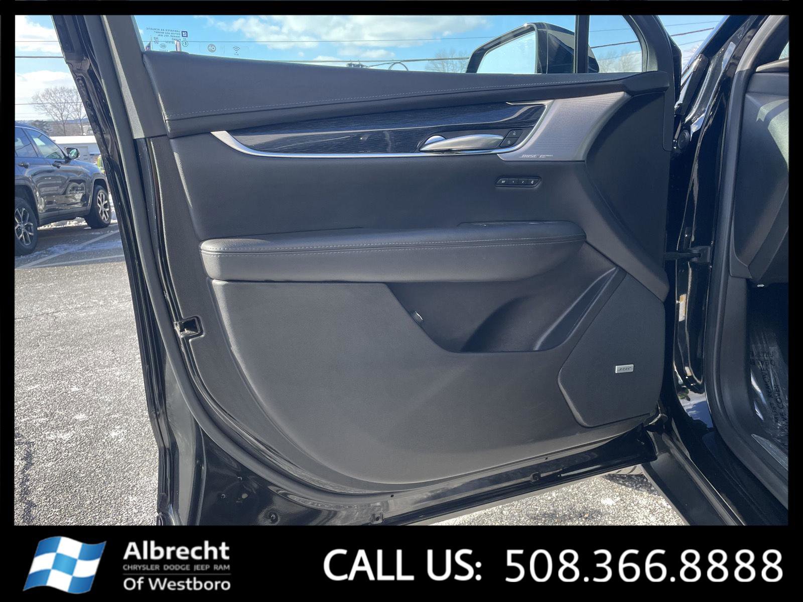 Used 2024 Cadillac XT5 Premium Luxury w/ Technology Package image 10