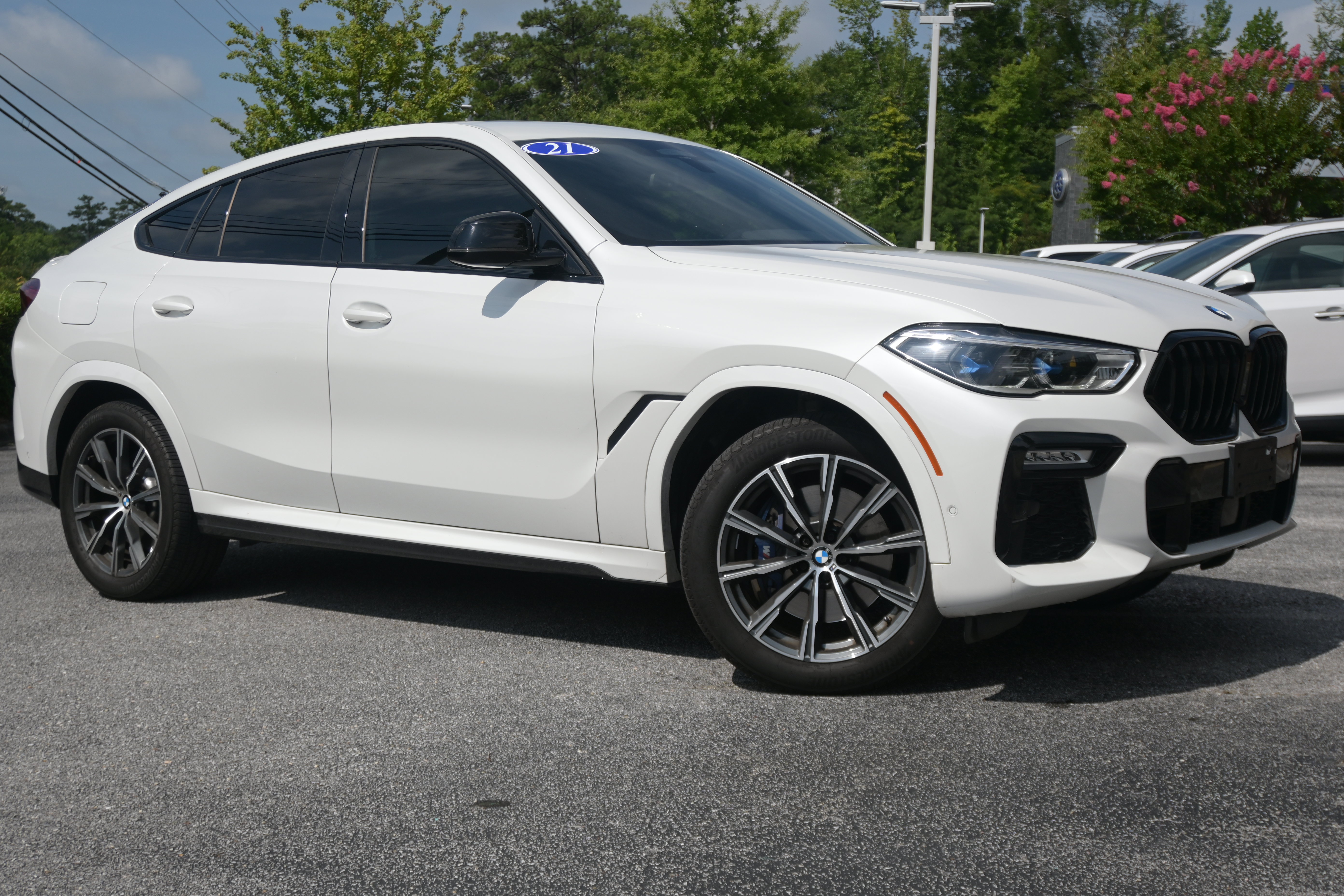 Used 2021 BMW X6 xDrive40i w/ Executive Package AWD/4WD image 2