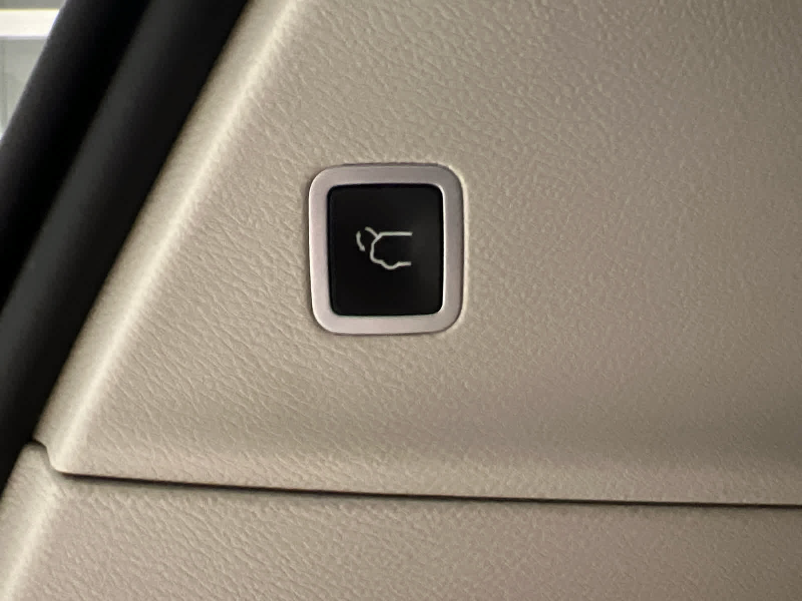 Used 2018 Chrysler Pacifica Touring-L FWD image 8