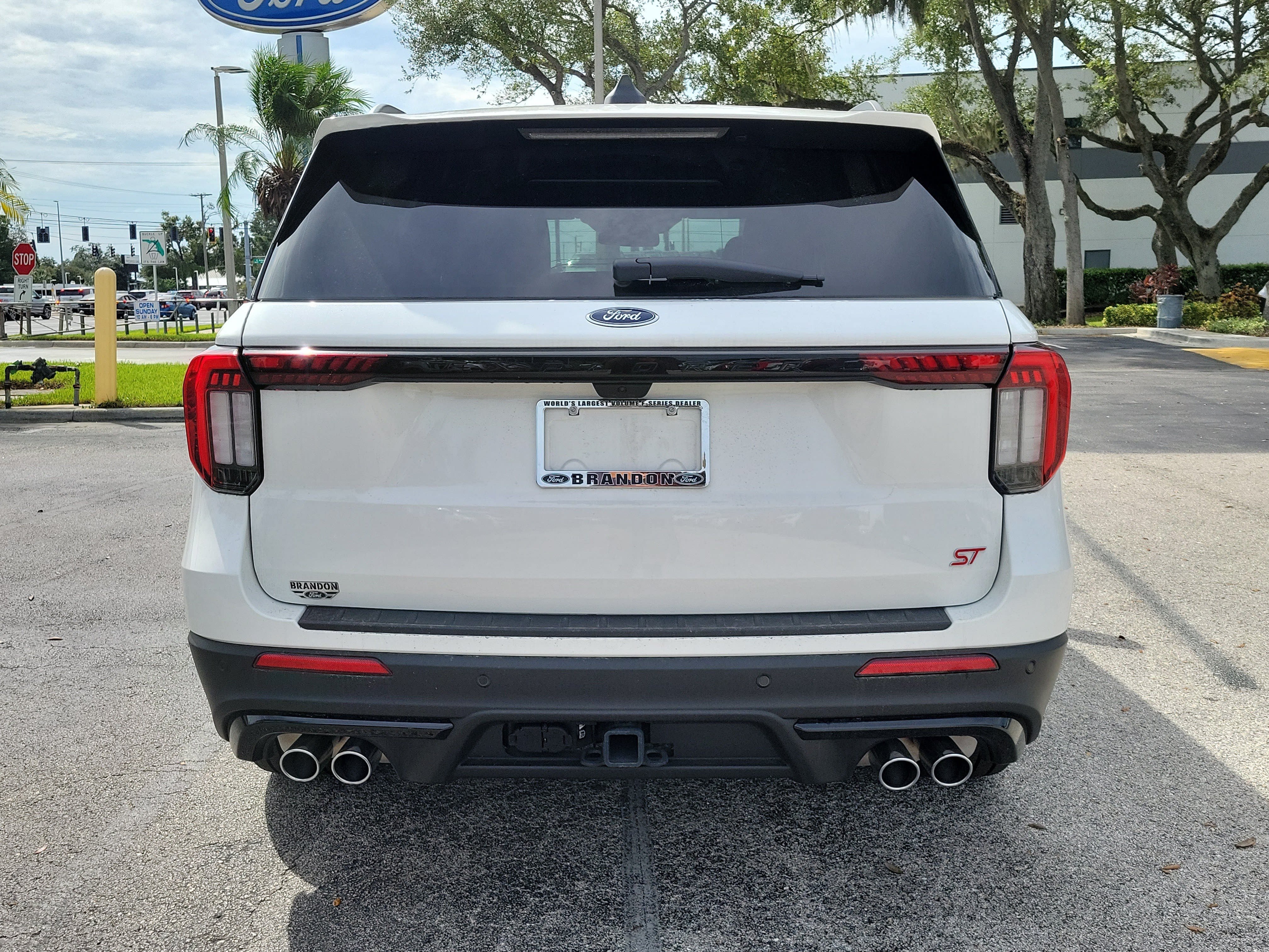Certified 2025 Ford Explorer ST AWD/4WD image 8