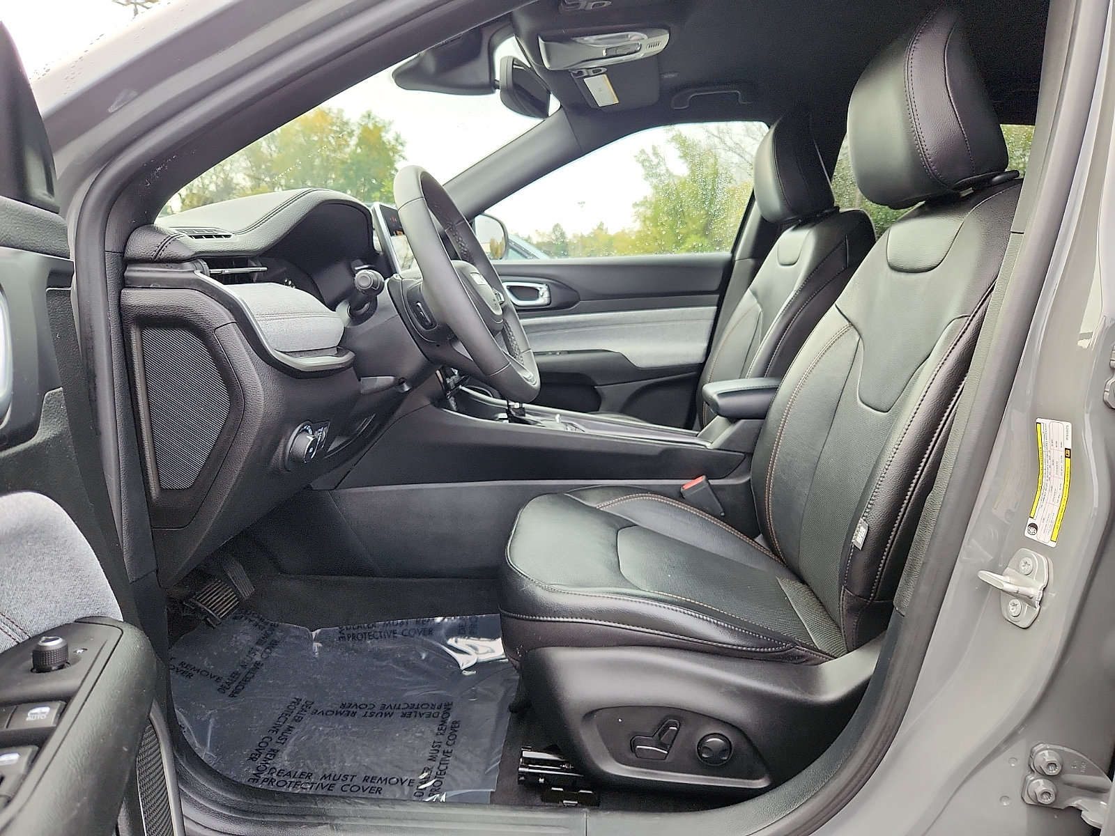 Used 2023 Jeep Compass Latitude AWD/4WD image 13