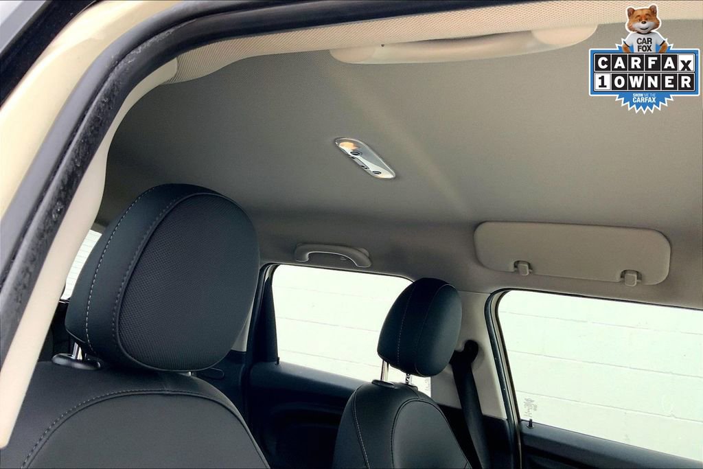 Used 2019 MINI Cooper 4-Door Hardtop image 18