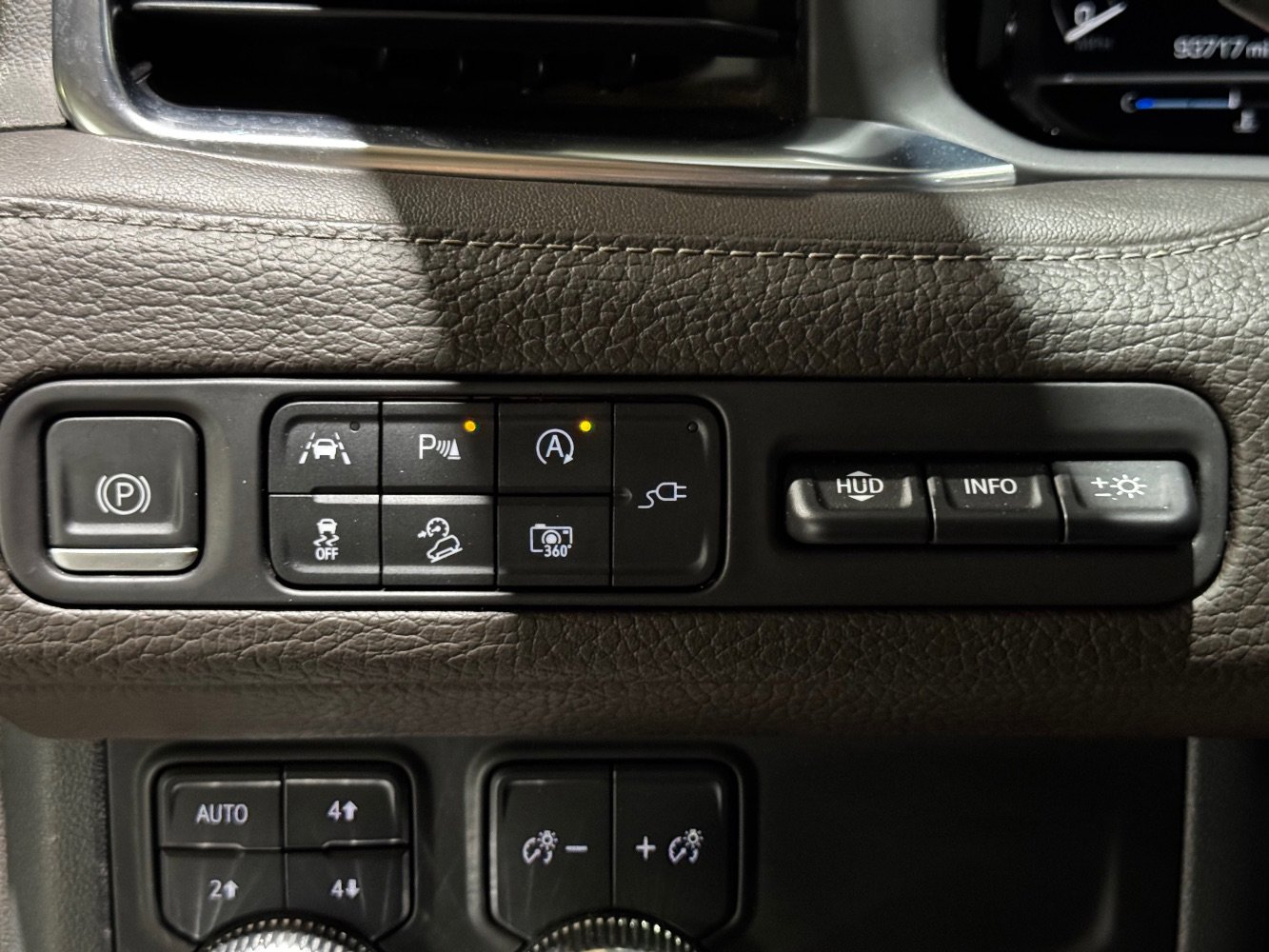 Used 2022 GMC Yukon Denali image 32