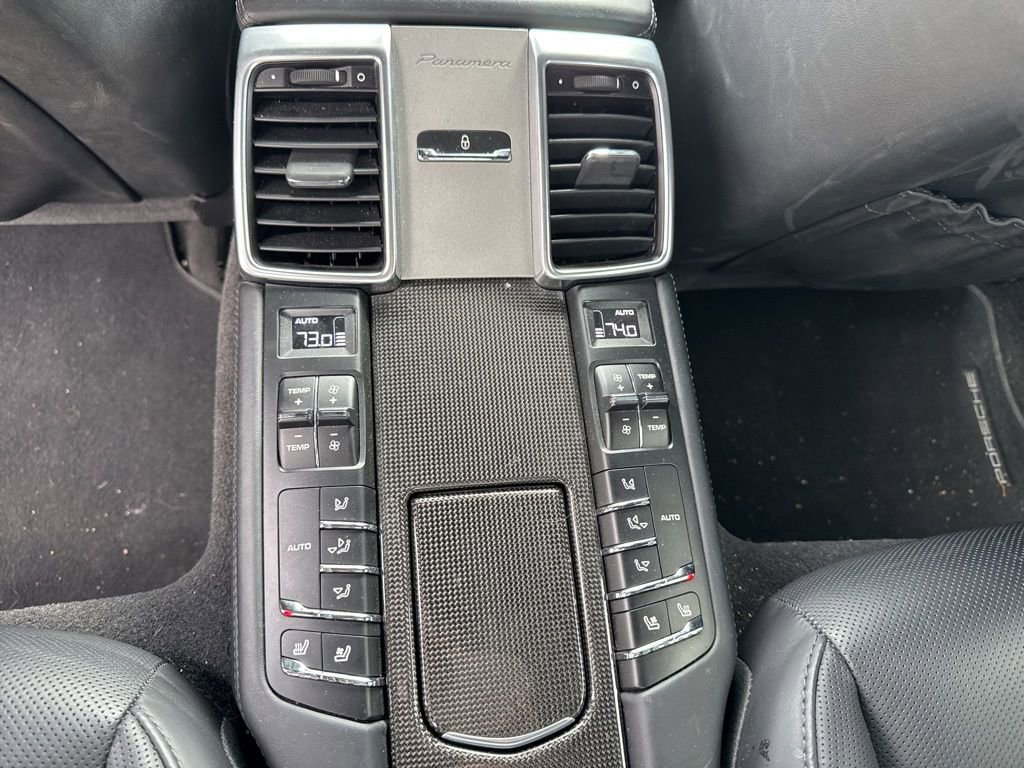 Used 2015 Porsche Panamera GTS AWD/4WD image 17