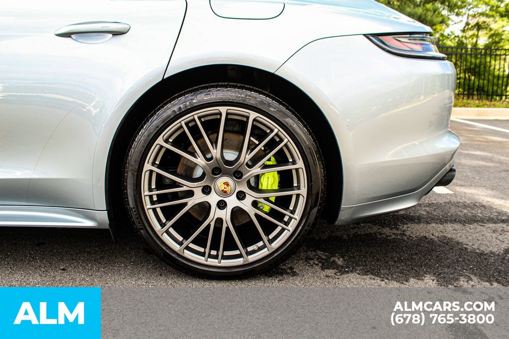 Used 2023 Porsche Panamera 4 Platinum Edition w/ Sportdesign Package image 16