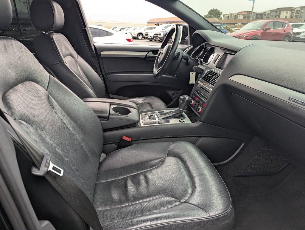 Used 2014 Audi Q7 3.0T S line Prestige w/ S Line Package AWD/4WD image 36