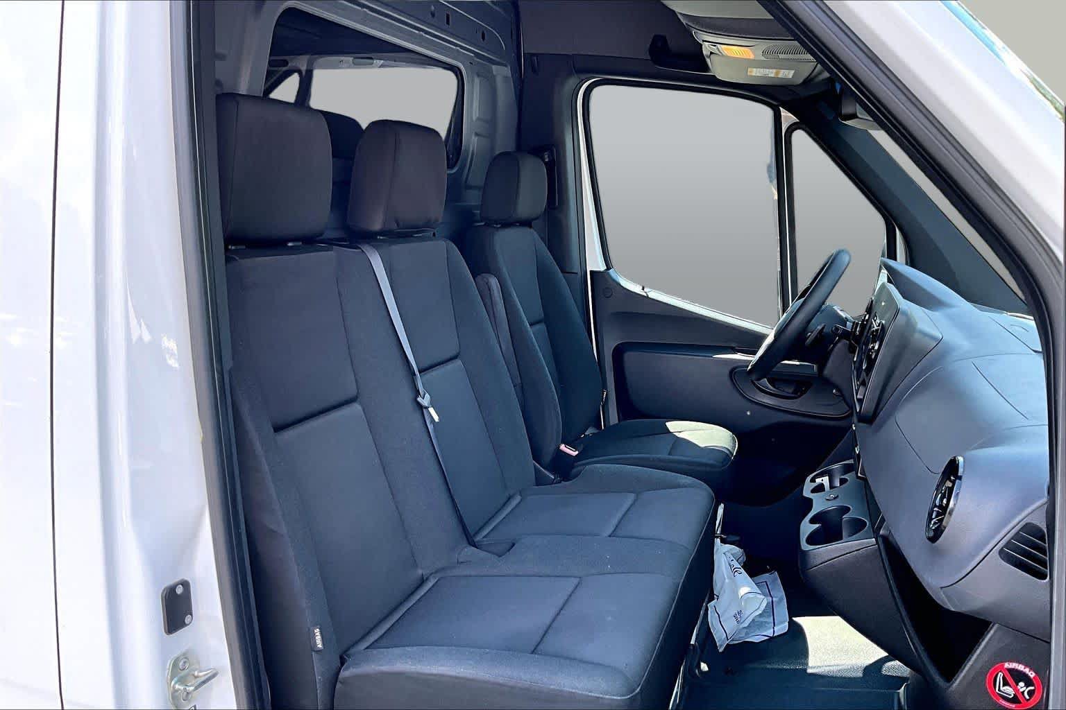 Used 2020 Mercedes-Benz Sprinter 2500 image 8