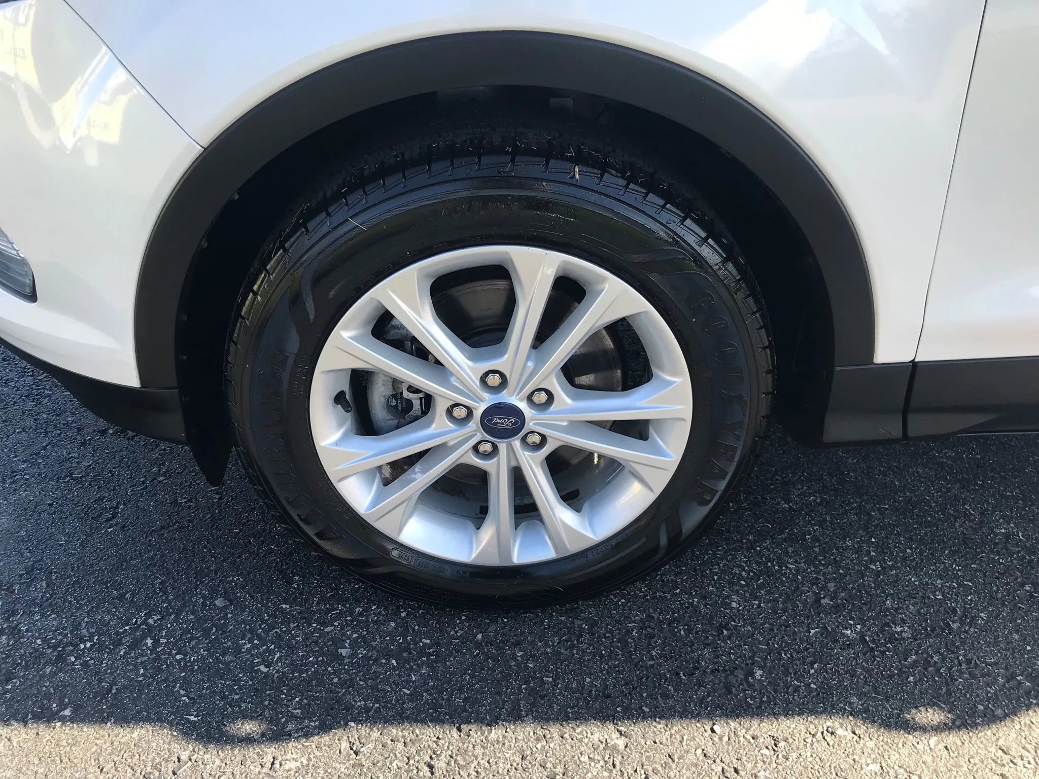 Used 2018 Ford Escape SEL w/ Ford Safe & Smart Package image 42