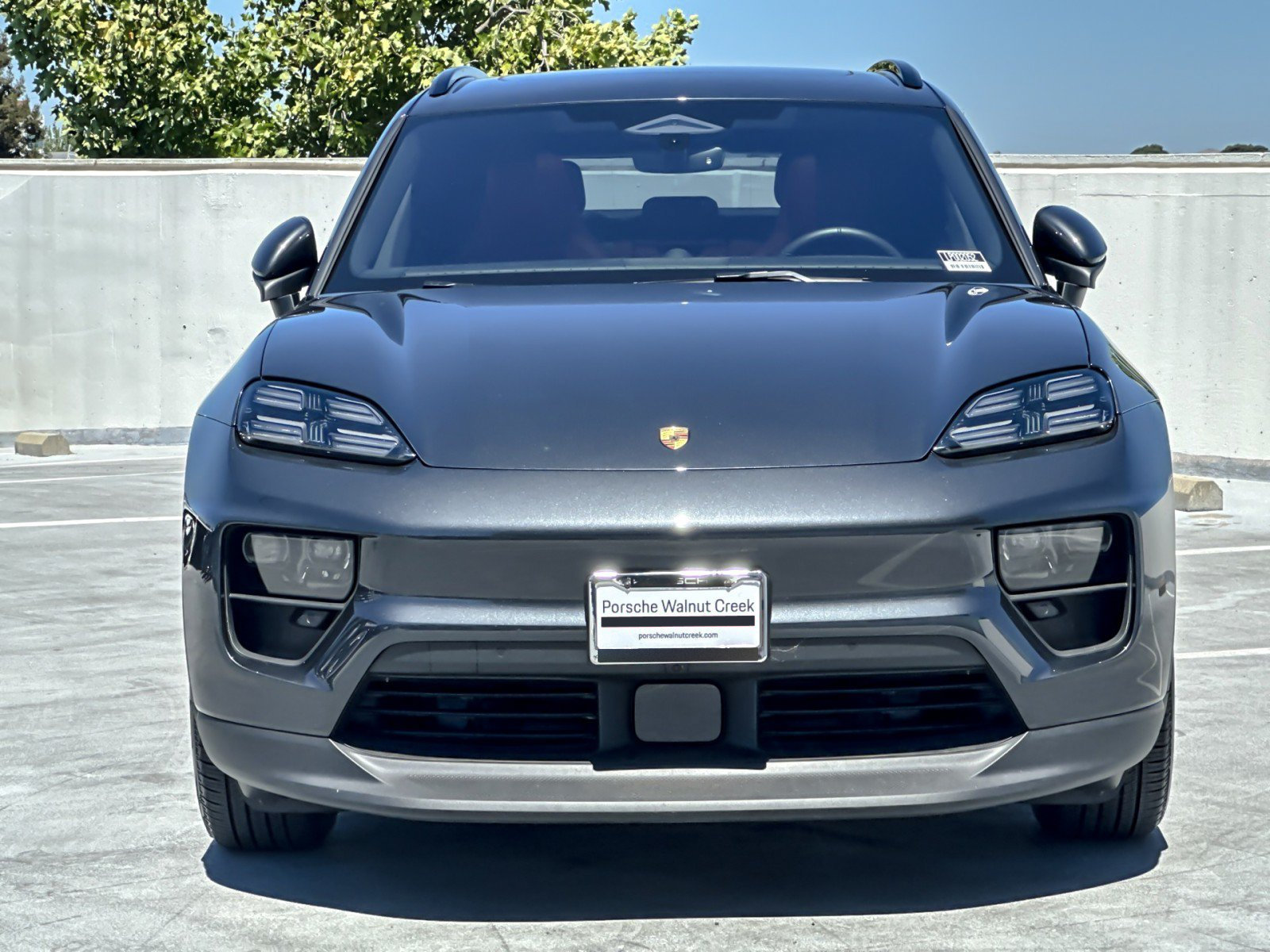 Certified 2025 Porsche Macan 4 Electric AWD/4WD image 10