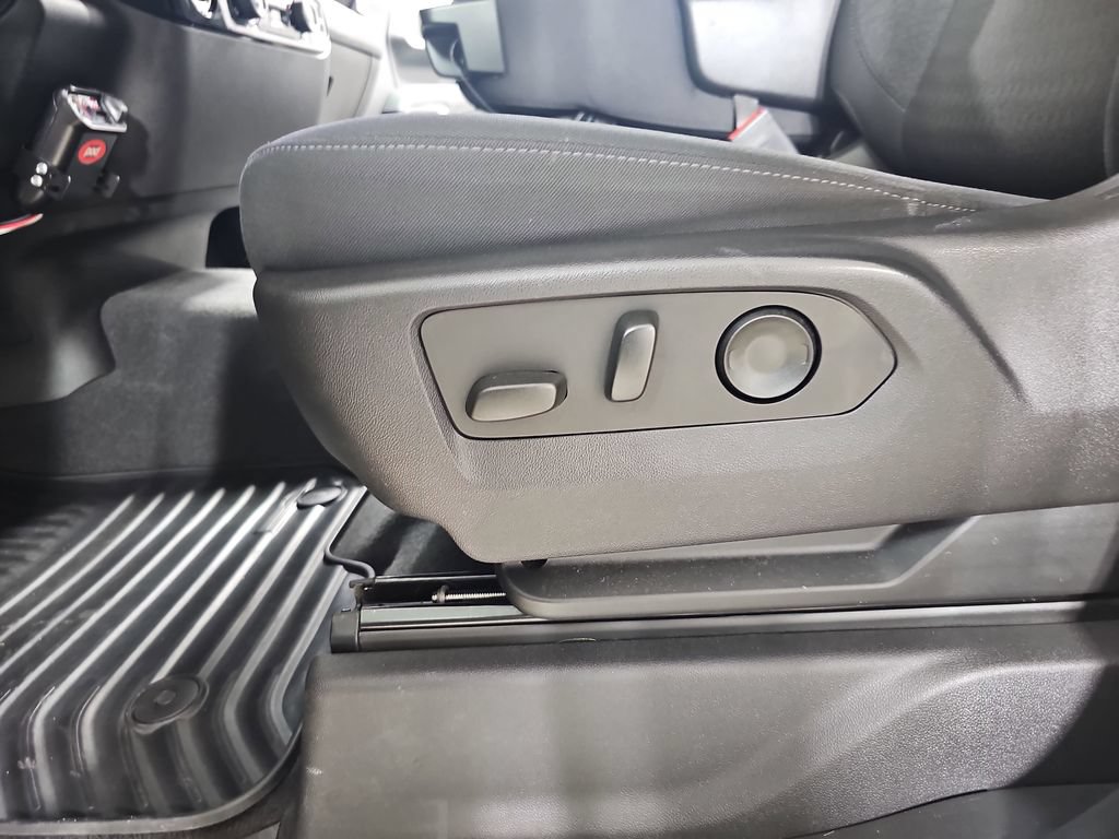 Certified 2024 Chevrolet Silverado 1500 LT AWD/4WD image 34