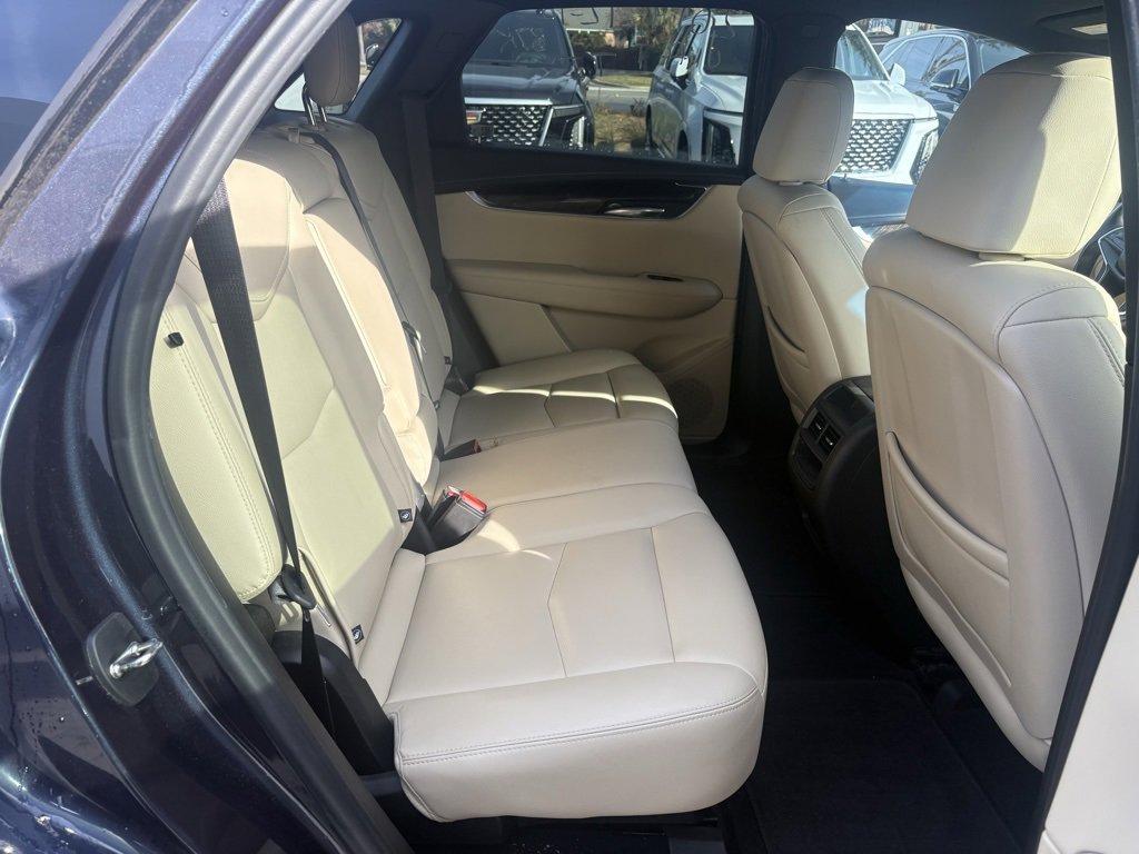 Used 2019 Cadillac XT5 FWD image 16