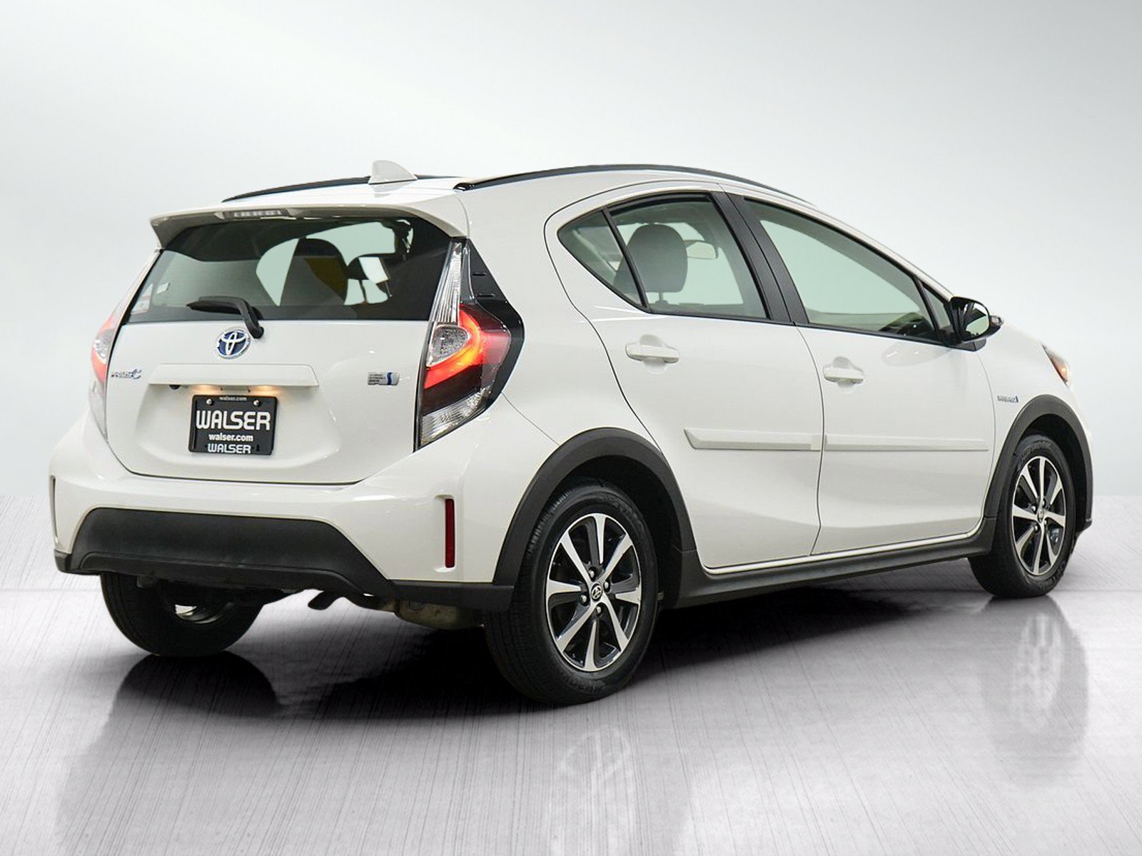 Used 2018 Toyota Prius C Two w/ Carpet Mat Package FWD image 5