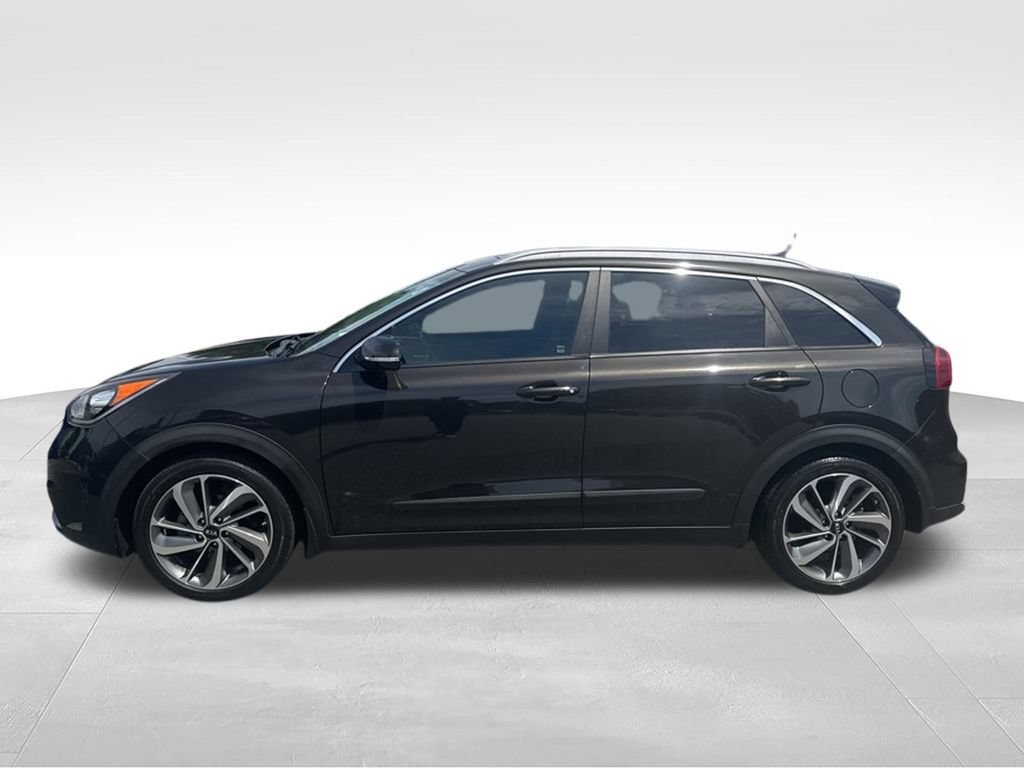 Used 2017 Kia Niro Touring w/ Advanced Technology Package FWD image 2