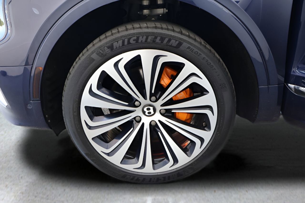 Used 2021 Bentley Bentayga image 6
