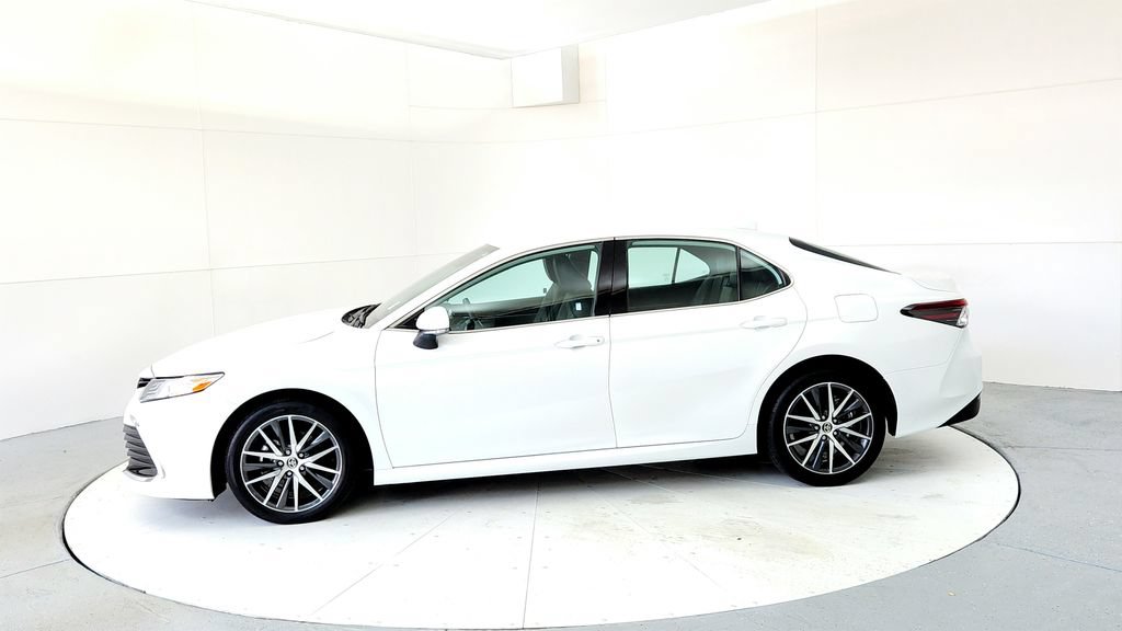 Used 2024 Toyota Camry XLE w/ Cold Weather Package AWD/4WD image 3