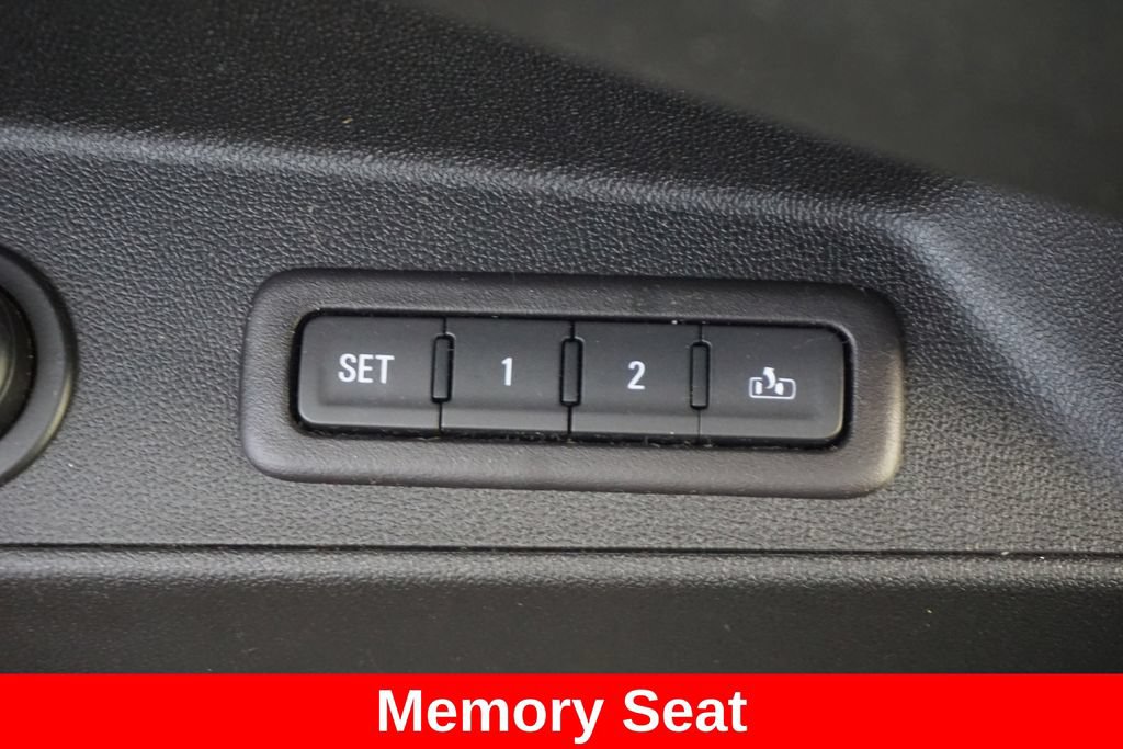 Used 2018 Chevrolet Equinox Premier AWD/4WD image 6