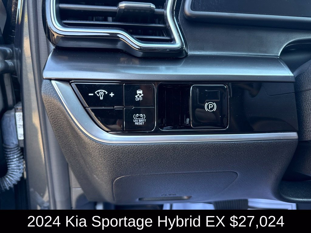 Used 2024 Kia Sportage EX AWD/4WD image 24