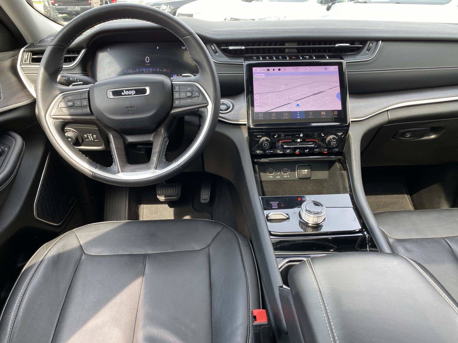 Used 2022 Jeep Grand Cherokee Limited AWD/4WD image 13
