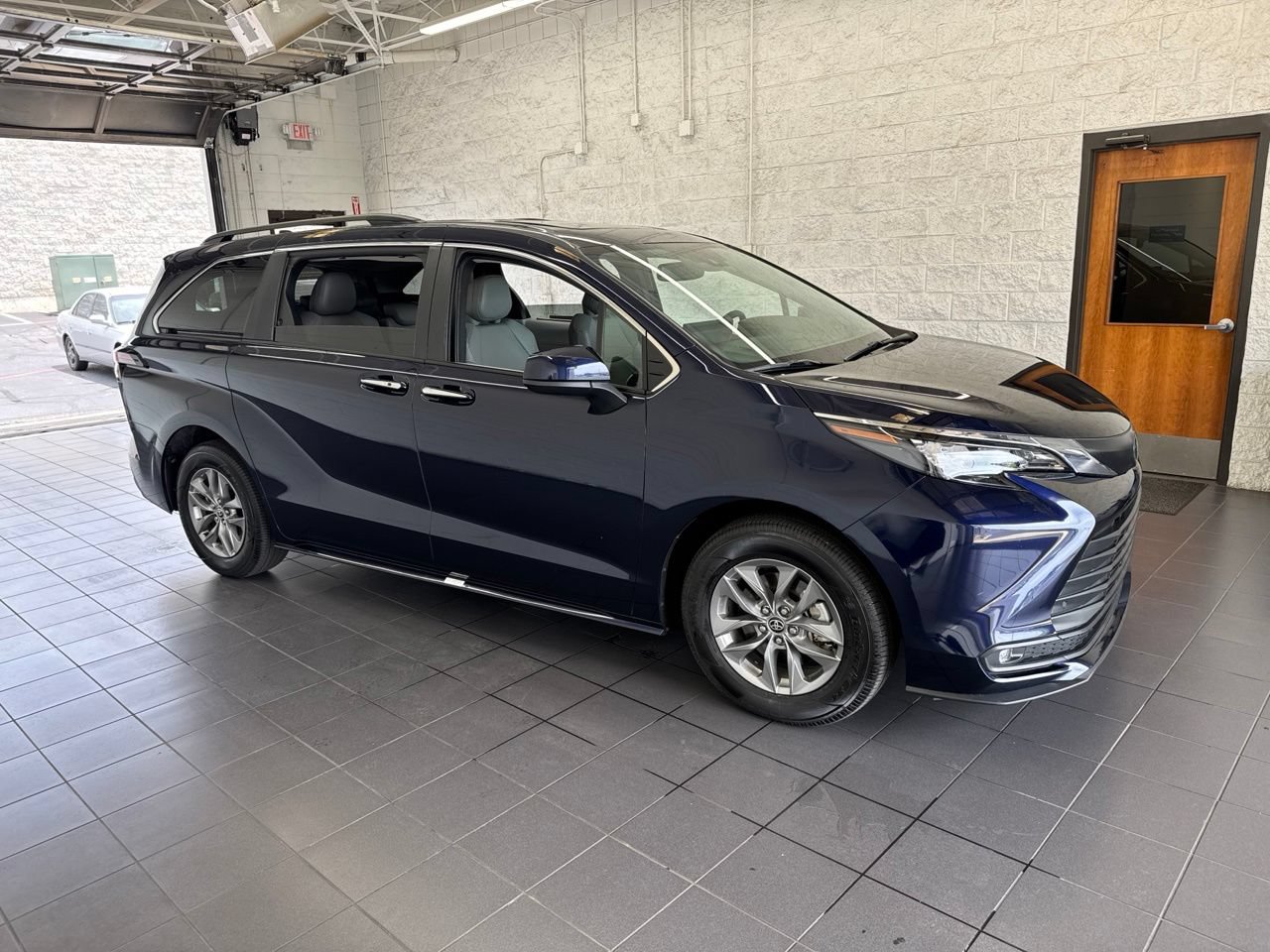 Used 2026 Toyota Sienna XLE