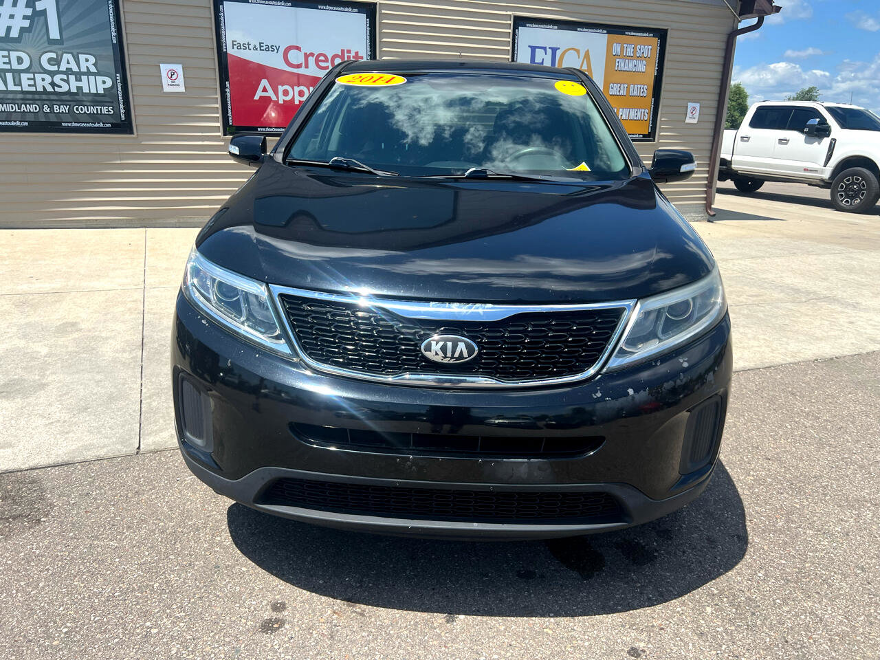 Used 2014 Kia Sorento LX image 2