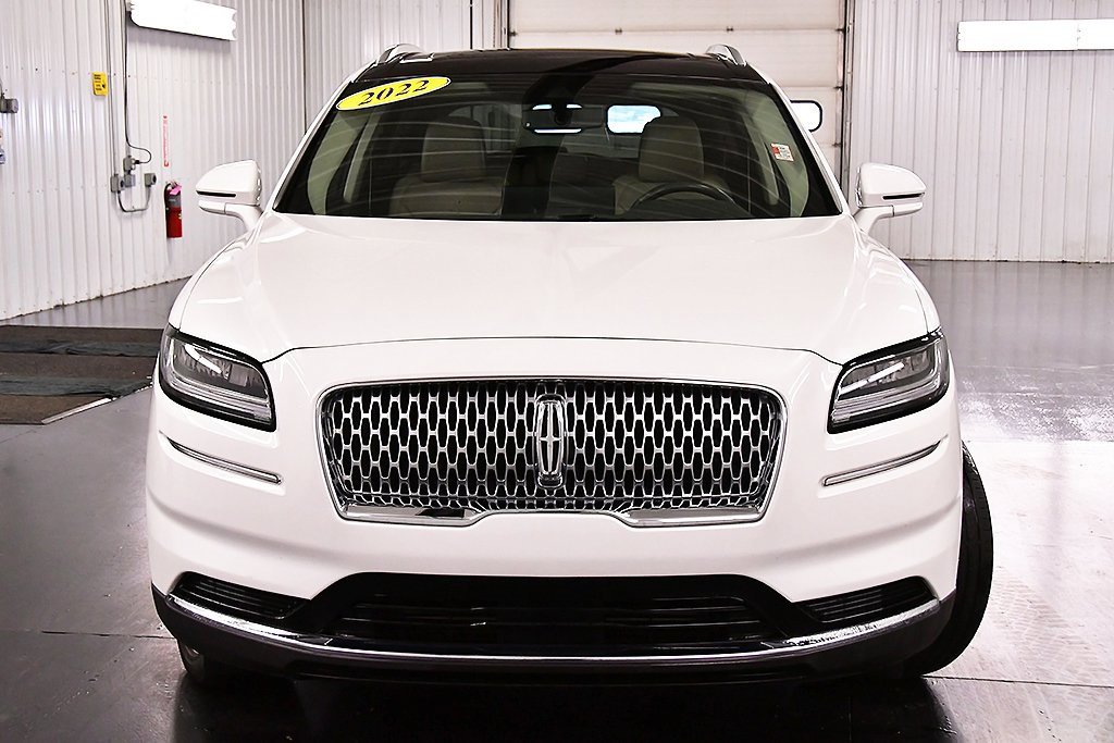 Used 2022 Lincoln Nautilus Reserve image 2