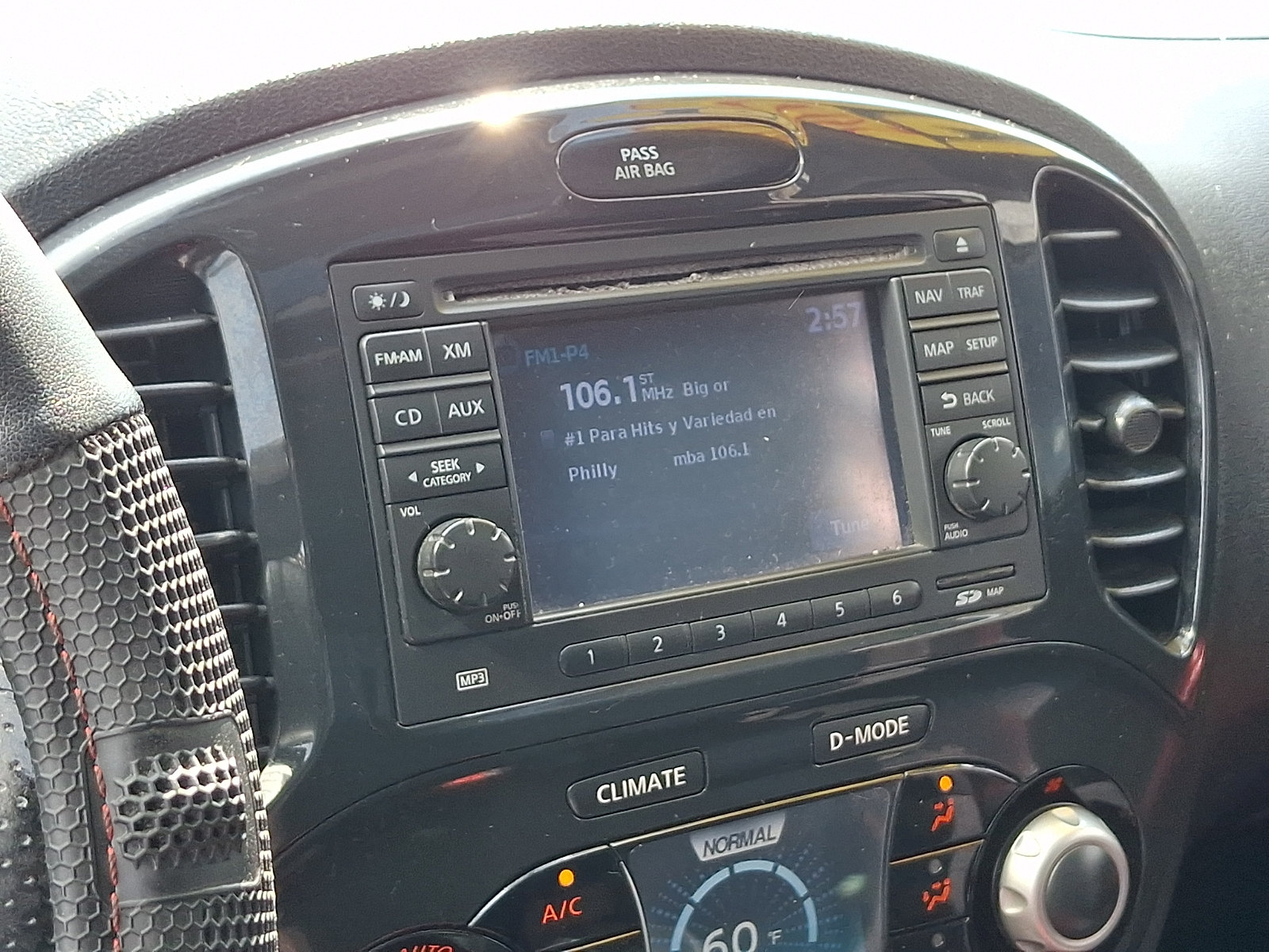 Used 2011 Nissan Juke SV AWD/4WD image 17