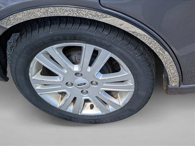 Used 2009 Ford Focus SEL FWD image 9