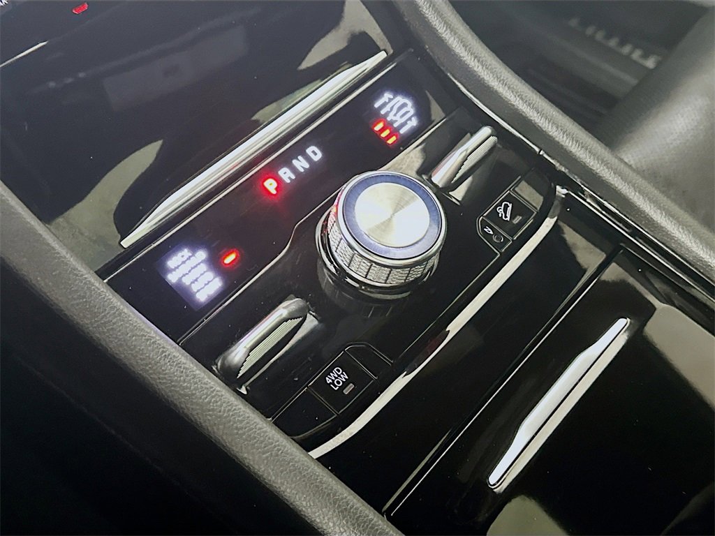 Used 2023 Jeep Grand Cherokee Summit image 16