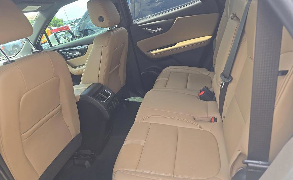 Used 2022 Chevrolet Blazer Premier FWD image 11