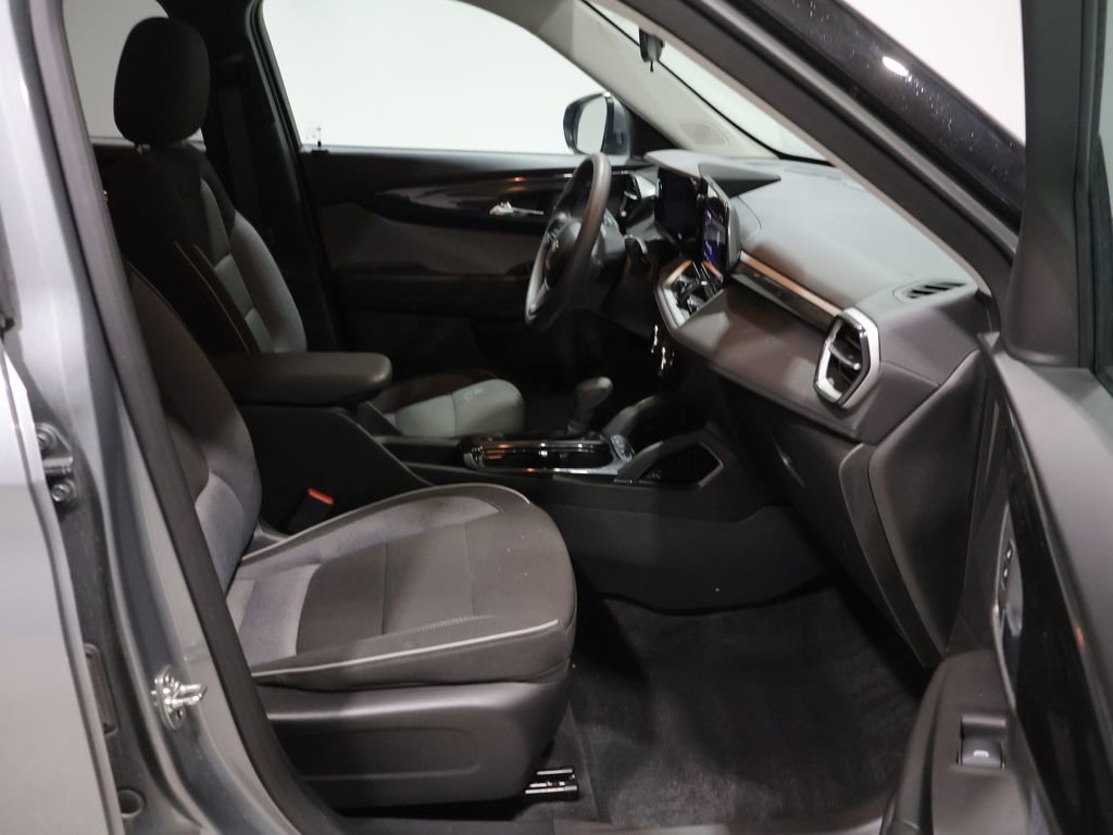 Used 2025 Chevrolet TrailBlazer LT image 22