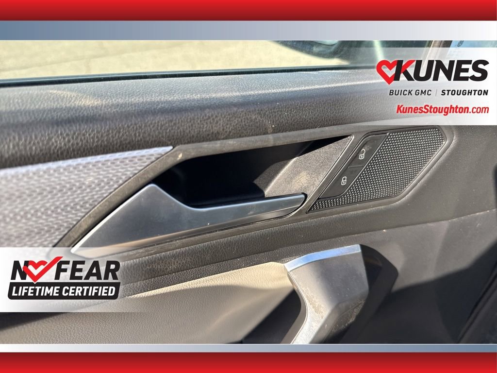 Used 2022 Volkswagen Tiguan S image 22