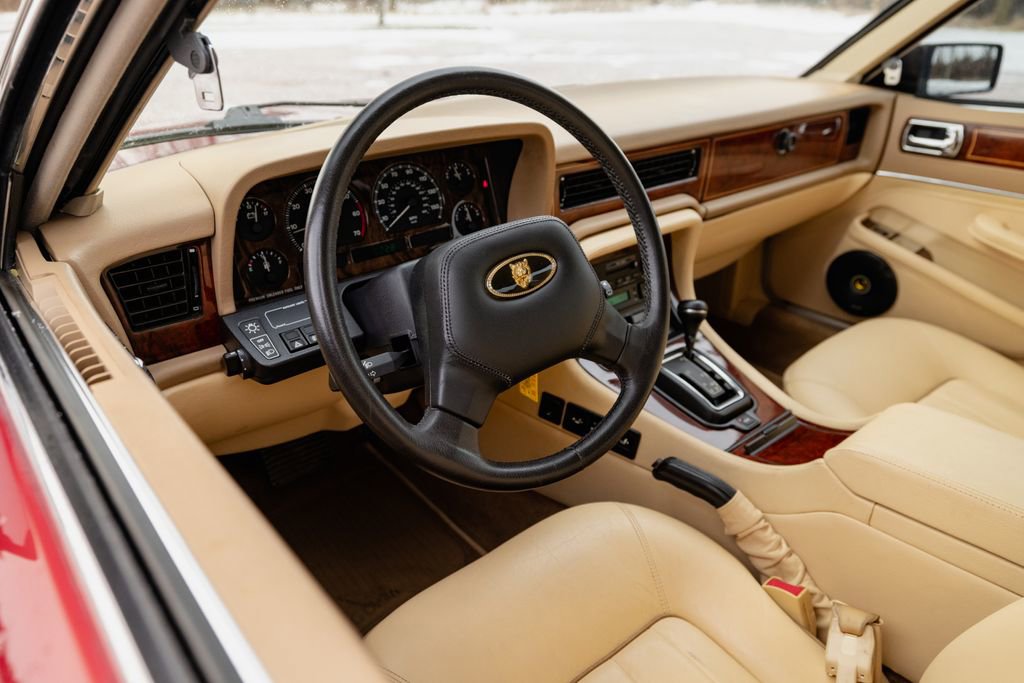 Used 1992 Jaguar XJ Vanden Plas image 91