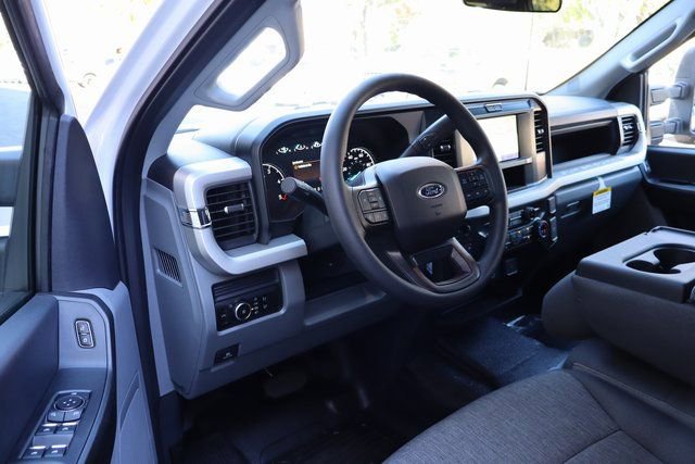 New 2026 Ford F450 XL w/ 360-Degree Camera Package image 4
