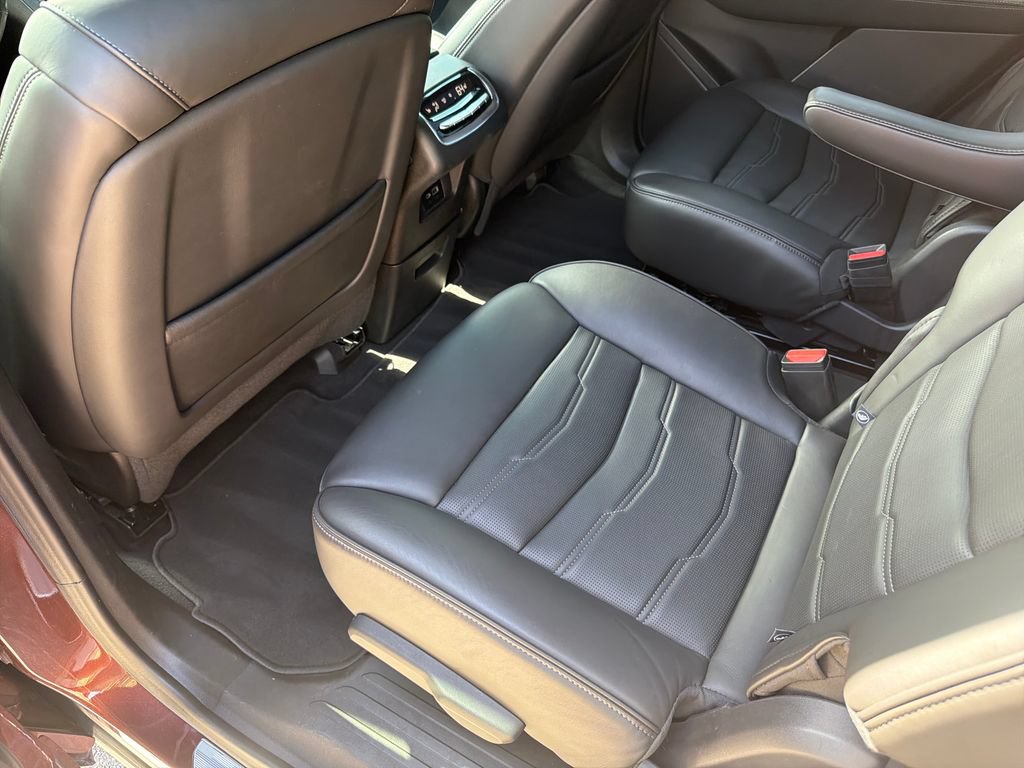 Certified 2023 Cadillac XT6 Sport w/ Platinum Package AWD/4WD image 34