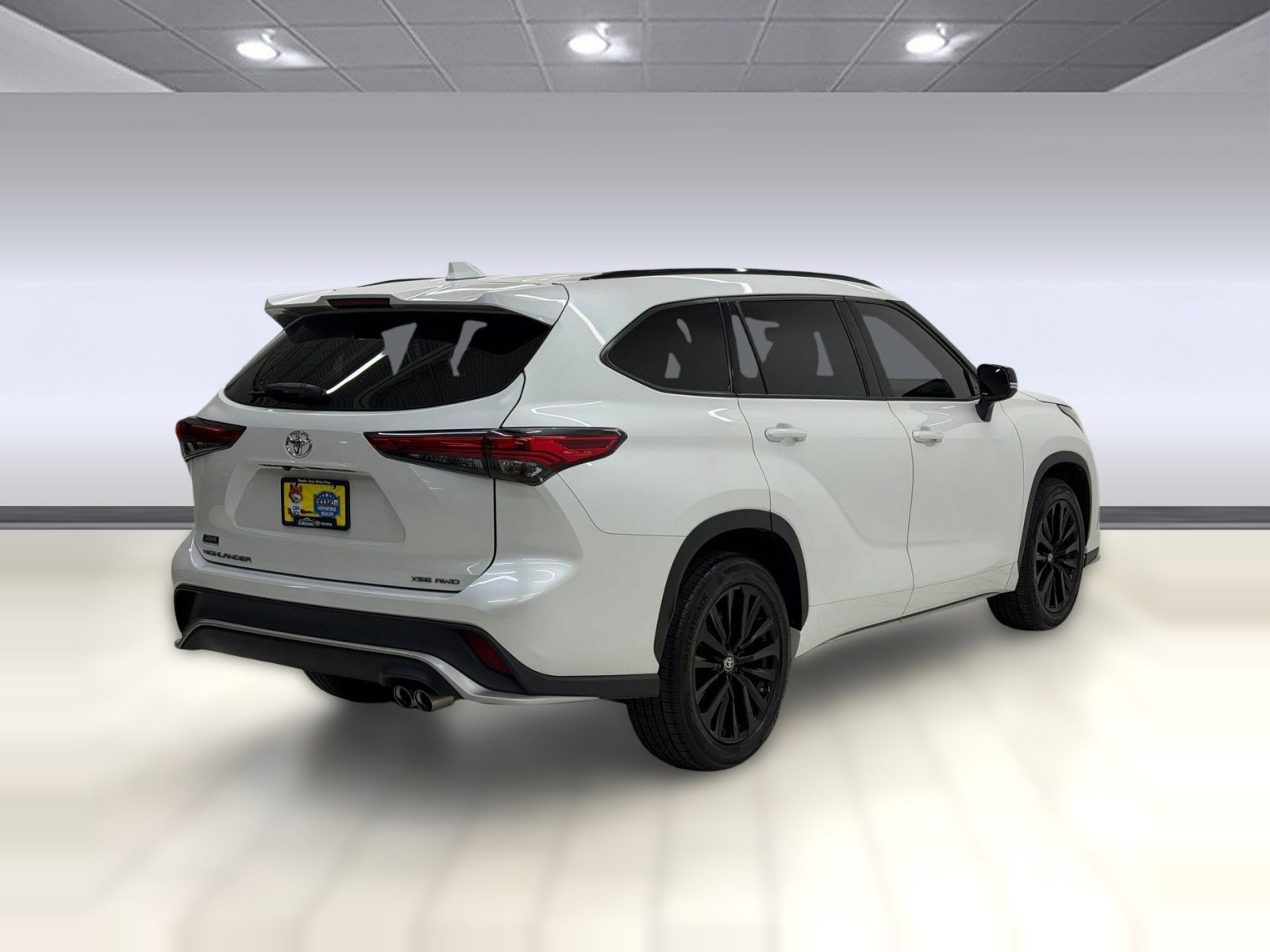 Used 2023 Toyota Highlander XSE image 7