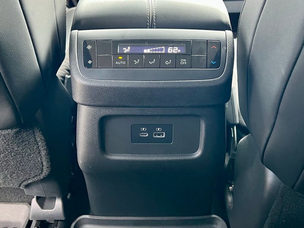 Used 2022 Nissan Pathfinder SL image 34