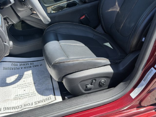 Used 2016 Chrysler 200 C w/ Premium Group FWD image 13