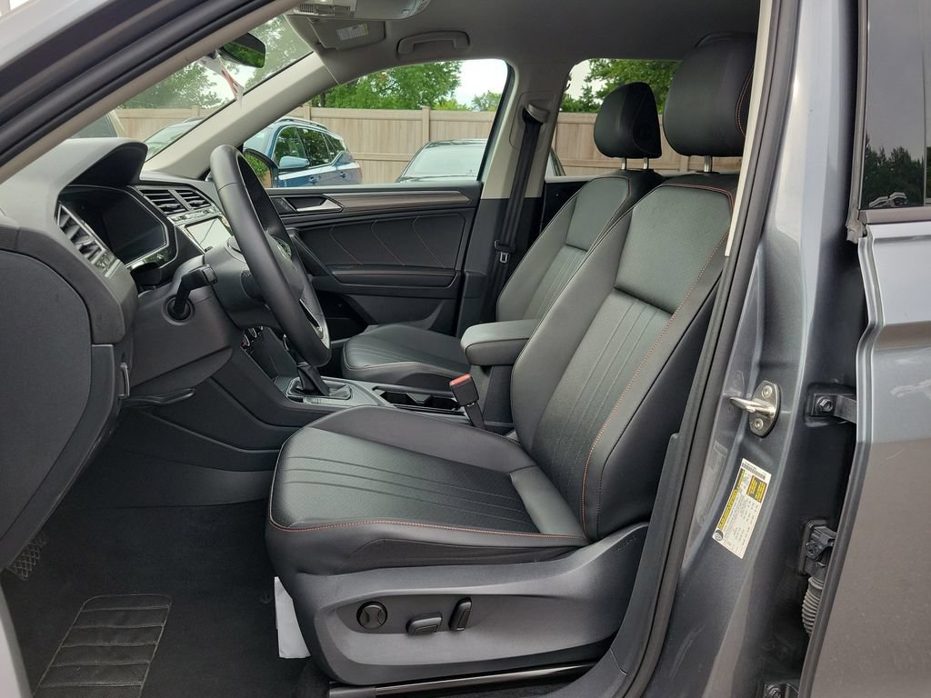 Used 2024 Volkswagen Tiguan Wolfsburg Edition FWD image 17