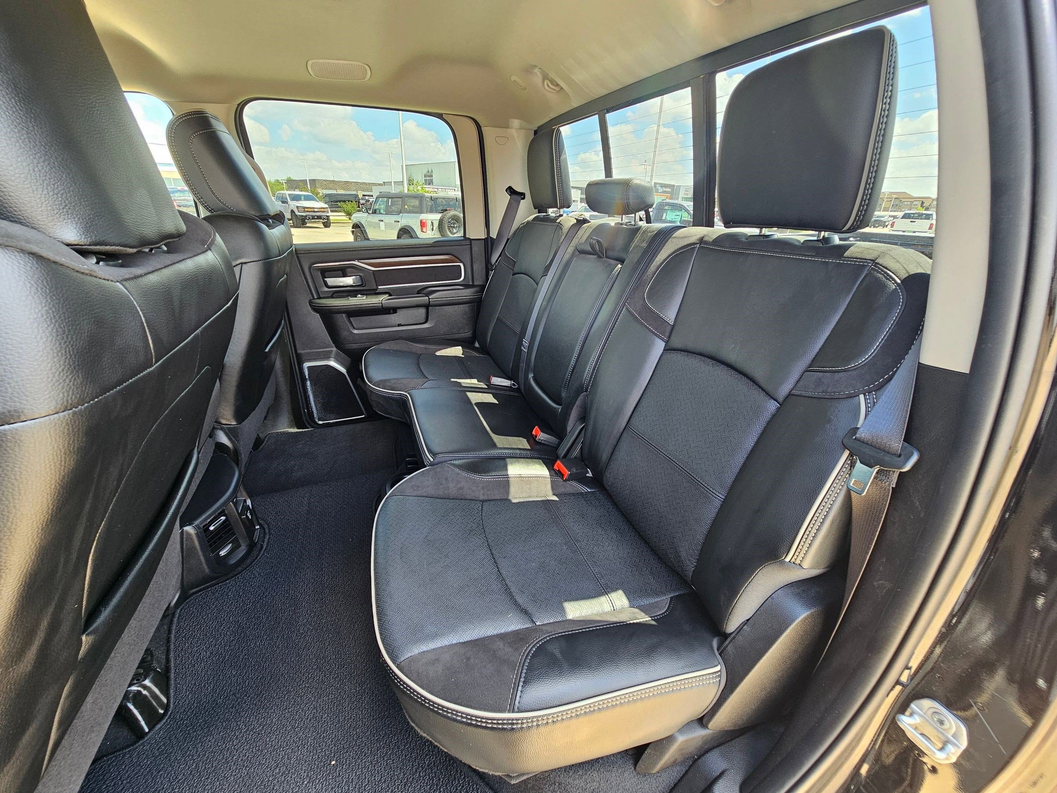 Used 2024 RAM 2500 Laramie w/ Safety Group image 29