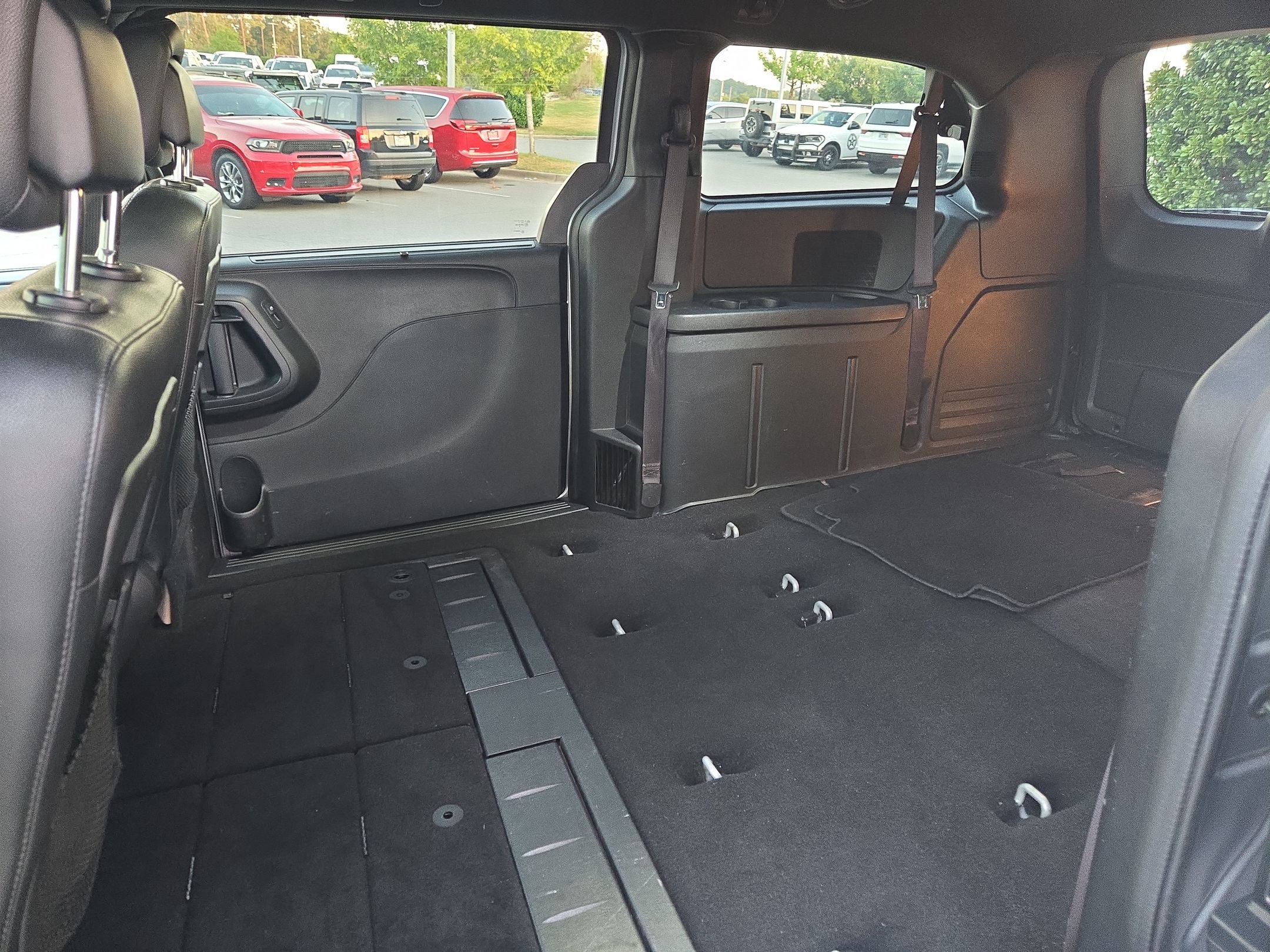 Used 2019 Dodge Grand Caravan GT FWD image 36