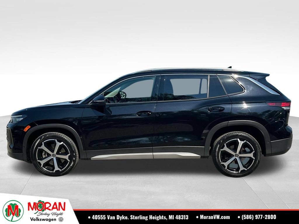Certified 2025 Volkswagen Tiguan SE w/ Panoramic Sunroof Package AWD/4WD image 2