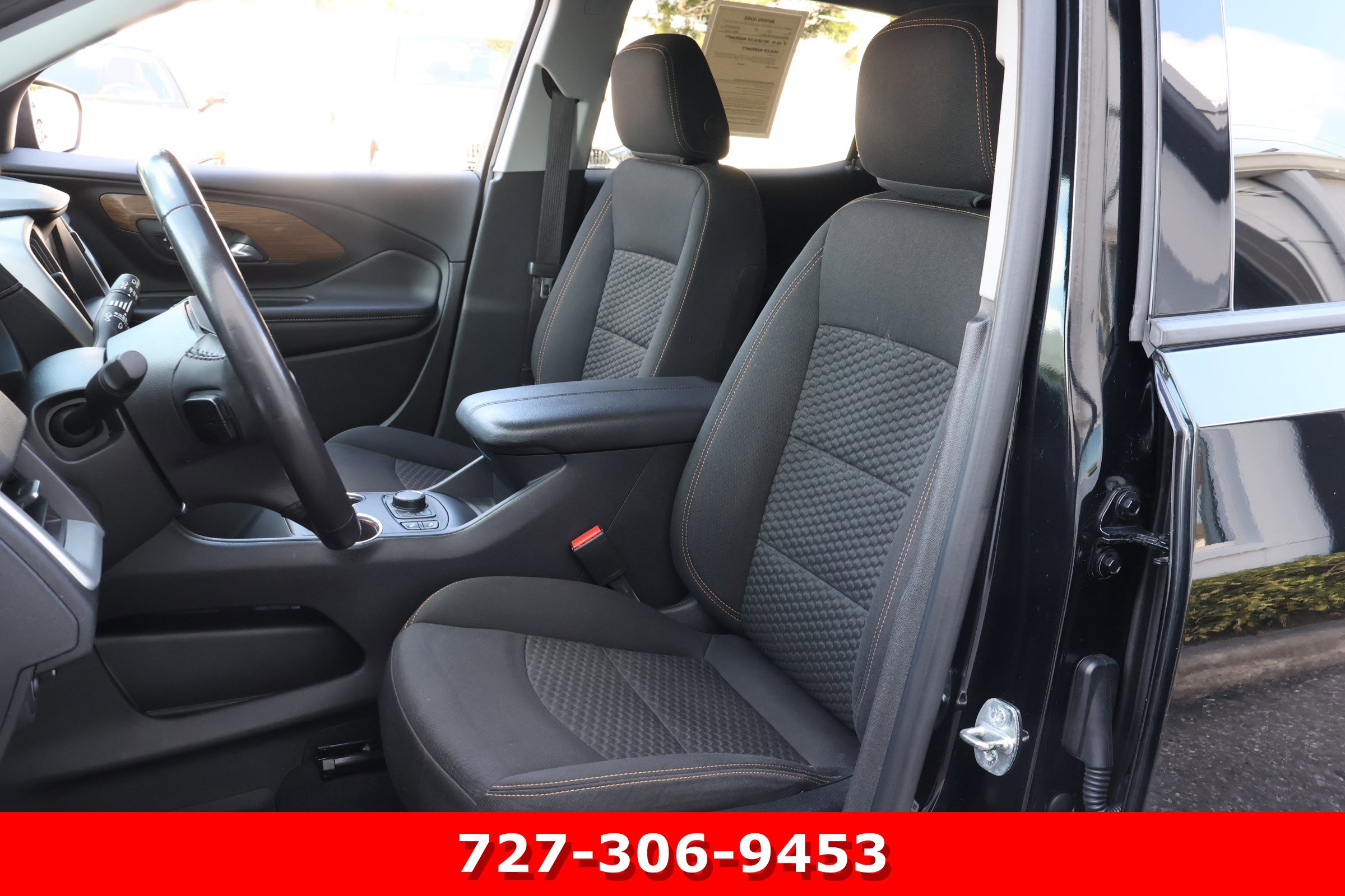 Used 2020 GMC Terrain SLE w/ Driver Convenience Package image 2